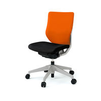 設置込】イトーキ エピオス オフィスチェア クロス ローバック（グレーフレーム・樹脂脚）肘無 フリーロッキング 背：アンバーオレンジ 座：ブラック（直送品）