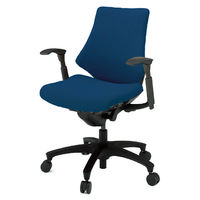 【設置込】イトーキ　エフチェア　クロスバック ローバック ブラックフレーム　ブラック樹脂脚　可動肘付　背座：ネイビーブルー　1脚（直送品）