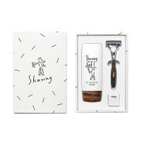 【ワゴンセール】シック マイスタイル ギフトにも使える髭剃り 5枚刃（本体+シェービングジェル+スタンド）プレゼント クアトロ  限定