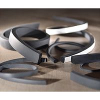 北星ゴム工業 ホクトン 超軟質EPDMスポンジ角紐 テープ付 15mm×30mm 5m 1本 63-0990-40（直送品）