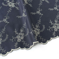 綿ローン 両耳スカラップ刺しゅう生地 巾約100cm×4m切売カット E ネイビー TM8804-E TM8804-E-4M（直送品）