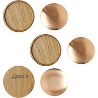 日本紐釦貿易 木製ブローチ台 銅板・ピン付 丸 ナチュラル 約φ55mm 5組 A22-4-5 1袋5組（直送品）