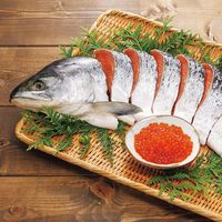 佐藤水産 2024【御歳暮】のし付き 北海道 銀毛新巻鮭といくら MS-07EEI 1箱（直送品）