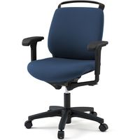 【設置込】イトーキ トルテRチェア 再生布張 ローバック アジャスタブル肘付 ハンガー付 ウレタンキャスター ネイビーブルー×ブラック 1脚（直送品）