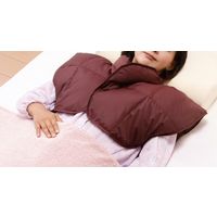 ファミリー・ライフ あったか羽毛肩当て エンジ 0390220 1個（直送品）