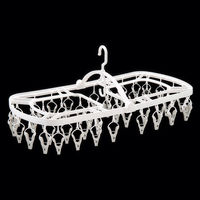 洗濯物が取り込みやすい角ハンガー