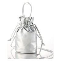 スマホポーチ ショルダーポーチ 斜めがけ / ハンドル持ち メタリック生地 シルバー P-MAP08SV エレコム 1個（直送品）