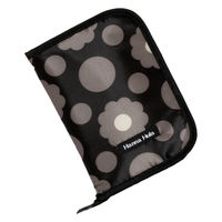 HALKARIN’S 母子手帳ケース M 大容量 収納 マルチケース ポケット ハンナフラ クッキーフラワーカフェ 356824 1個（直送品）