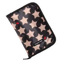 HALKARIN’S 母子手帳ケース L ポケット ハンナフラ 大容量 収納 マルチケース ロックスターブラック 356993 1個（直送品）