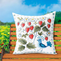 オノエ・メグミ 刺しゅうキットシリーズ 花咲く庭の小さな物語 ワイルドストロベリーと鳥 6063 OLY-K6063 1組（直送品）