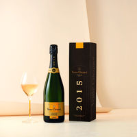 ヴーヴ クリコ ブリュット ヴィンテージ 2015 750ml(2本箱入り)　ギフトカード　スタンダード封筒（直送品）