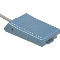 国際電業 フットスイッチ 汎用小形タイプ バック踏形 AC250V 5A SFVA-1 1台 666-8493（直送品）