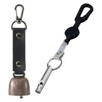 熊よけ鈴 カラビナ付きリール小 アルミホイッスル 3点セット ブラック 熊鈴 消音機能付き マグネット 磁石 消音 PUレザー ホイッスル（直送品）