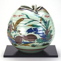 日本の伝統工芸品【九谷焼】 7号花瓶 古九谷花鳥 台付 (K9-1357