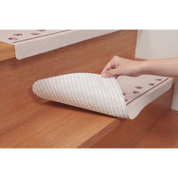 サンコー 折り曲げ付階段マット ネコ KD-57 ずれない 洗える 日本製 吸着 55×21cm(折り曲げ55×4cm) 15枚入（直送品）