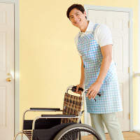 KAZEN 介護エプロン 介護ユニフォーム サックスブルー（水色） M 918-71（直送品）