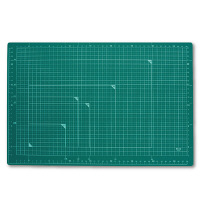 プラス　カッティングマットグリーン　A3　48584
