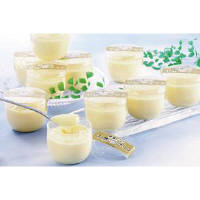 十勝生クリーム入りプリン　（直送品）