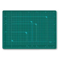 プラス　カッティングマットグリーン　A4　48573