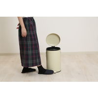 不二貿易 スチール ラウンドペダルペール 12L アイボリー 34742 1個