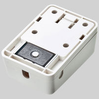 サンワサプライ マグネット付きローゼットキット(1ポート) LA-RZ6-1 1個