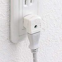 サンワサプライ スペースアダプタ よこ型 TAP-AD14 1個（直送品）