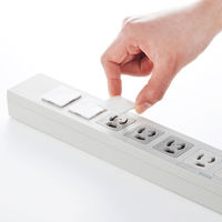 サンワサプライ コンセント安全キャップ 抜け止め用 TAP-CAP3P5L 1個