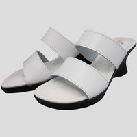 山一 厚底ウエッジ2ベルトミュール ホワイト L YI601 1足　ナースサンダル（直送品）