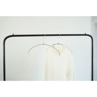 清水産業株式会社 MAWA×小山田早織コラボ スリム人体ハンガー シルバーグレー 30本組 120658 1セット(30個入)（直送品）