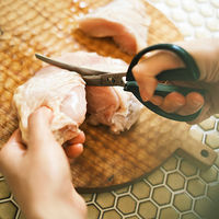 関孫六 カーブ キッチンバサミ キャップ付き 000DH3347 1個 貝印