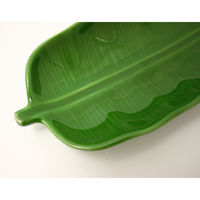 トモ・コーポレーション トレー 22cm バナナリーフ ストーンウェア グリーン 408180 1個（直送品）