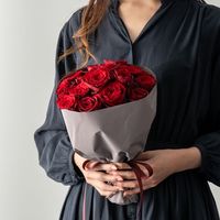 アデリー ホシファーム　バラブーケレッド8本&ホテルオークラ　プチケーキ4個 HOPC-4+RB-R8 1箱（直送品）