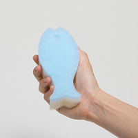 おさかなスポンジ ライトブルー 1個 マーナ