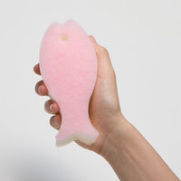 おさかなスポンジ ピンク 1個 マーナ
