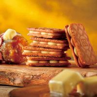 蜜芋バターホイップサンド 8個入 1箱 バターステイツ　手土産　ギフト　グレープストーン 　お菓子　クッキー　ビスケット