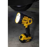 ポップリベット・ファスナー DEWALT 18VLEDスポットライト(本体のみ) DCL043-XJ 1台 651-3744（直送品）