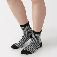 無印良品 レディース 婦人 足なり直角 履き口やわらか ギンガムチェック柄ショート丈靴下 口ゴムなし ２３～２５ｃｍ 黒柄