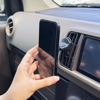 MagSafe対応 車載ホルダー エアコン吹き出し口用 ブラック MagSafe非対応機種・ケースも使える（直送品）