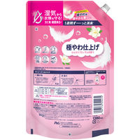 レノア 超消臭1WEEK 極やわ仕上げふんわりブロッサム 詰め替え 超特大 1380mL 1個 柔軟剤 P＆G