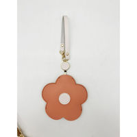 丸和貿易 ルーペ チャームルーペ フラワー 携帯用 リール付き オレンジ 445036 1個（直送品）