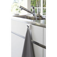 tower（タワー） シンク扉タオルホルダー ホワイト 1個 山崎実業 キッチン収納