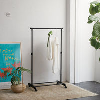 大和 パイプハンガー(ブラック) 06250796 1個（直送品）