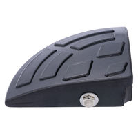 ゴム製 段差プレート コーナー 長さ 15cm×奥行 15cm×高さ 4.6cm 1セット（4個） 現場のチカラ オリジナル