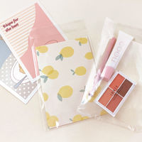 【透明袋】らくらく梱包グッズ テープ付きクリアポケット ハガキサイズ対応 1袋（20枚）