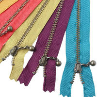 Y.K.K 玉付きファスナー アンティークゴールド 25cm イエローグリーン 3GKB25-510（直送品）