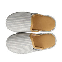 ダルトン コンビネーション ライフスタイル スリッパ イエロー FOR MEN 男性用 リビング ルームシューズ 1足