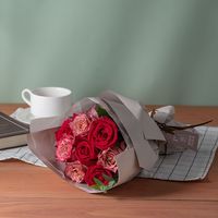 アデリー ホシファームフリルニュアンスレッド８本とオークラケーキ＆ブラウニー＆クッキー FMX-06B 1箱（直送品）