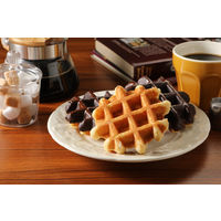 〈マネケン〉ベルギーワッフル詰合せ7個入（プレーン・チョコレート） 1箱 三越伊勢丹 紙袋付き 手土産 ギフト バレンタイン ホワイトデー