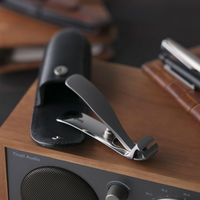 貝印 ユニバーサル爪切M革ケース黒付#000PQ1003　1本（直送品）