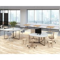 【組立設置込】コクヨ フランカ 三角形テーブル コの字脚 幅1465×奥行1390×高720mm TFK-UT1514WM-1KV51 1台（直送品）